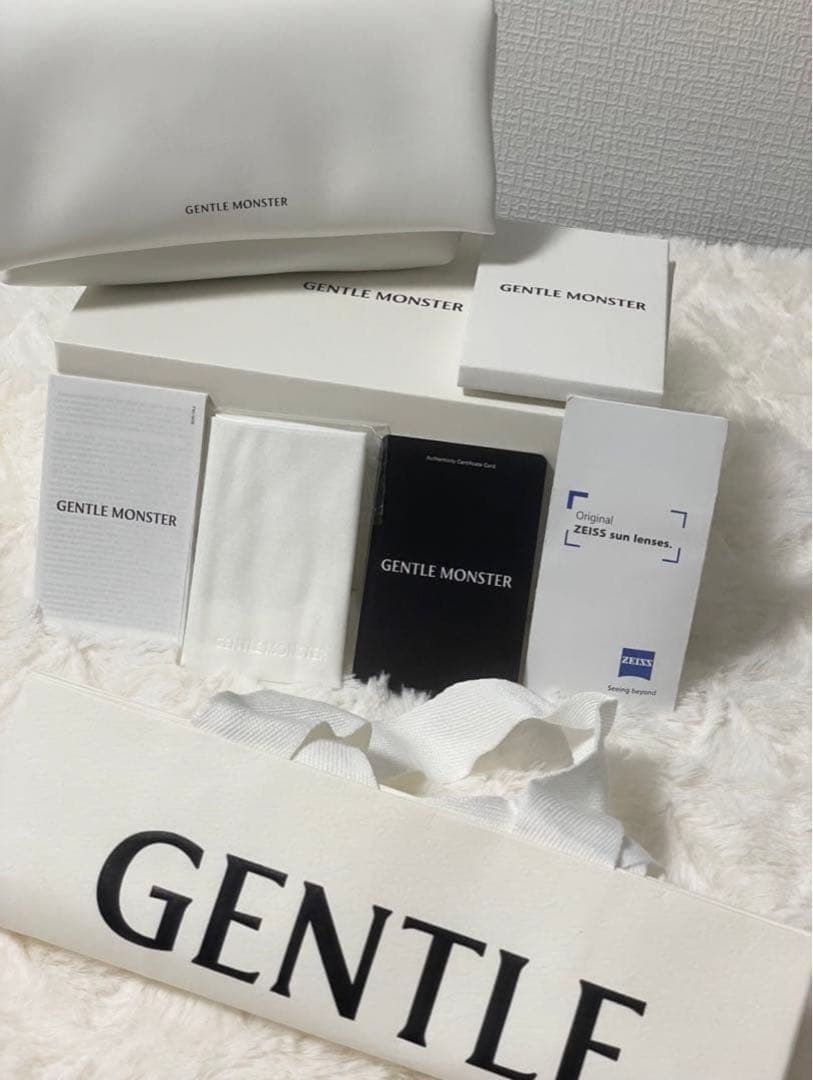 H*I様 【新品未使用】GENTLE MONSTER ブルーサングラス 正規品