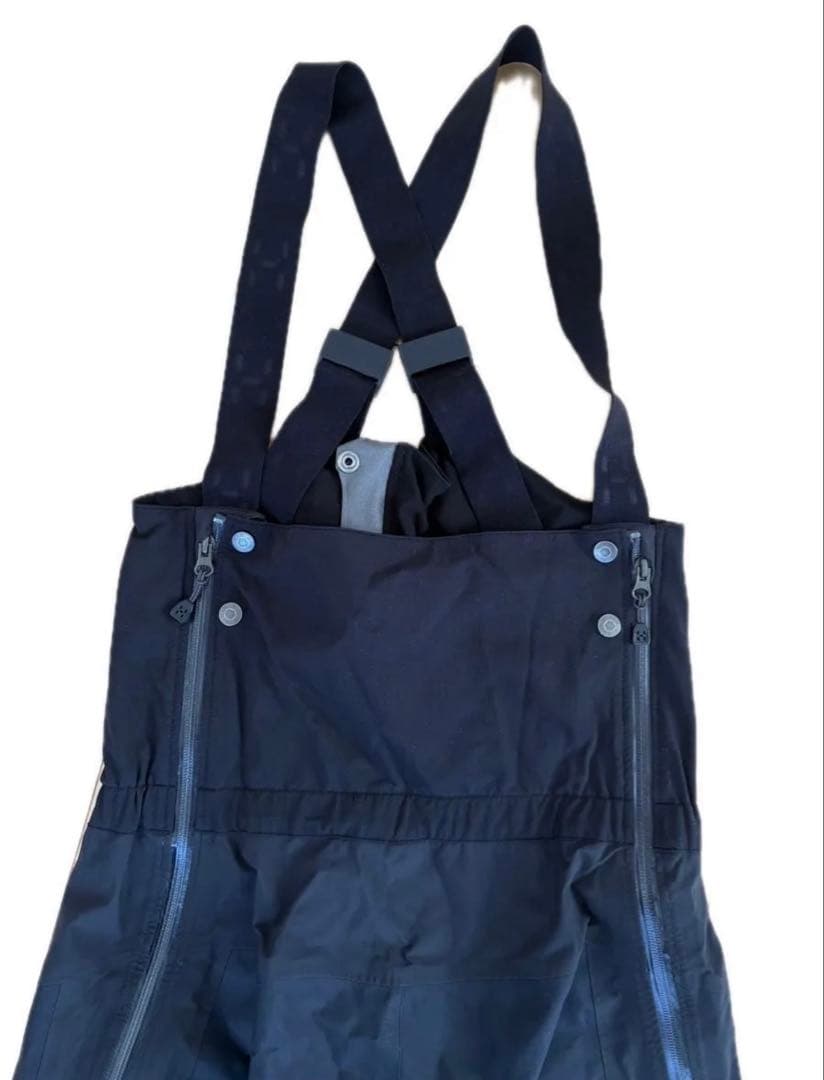 ホグロフス アトム ビブ　Sサイズ