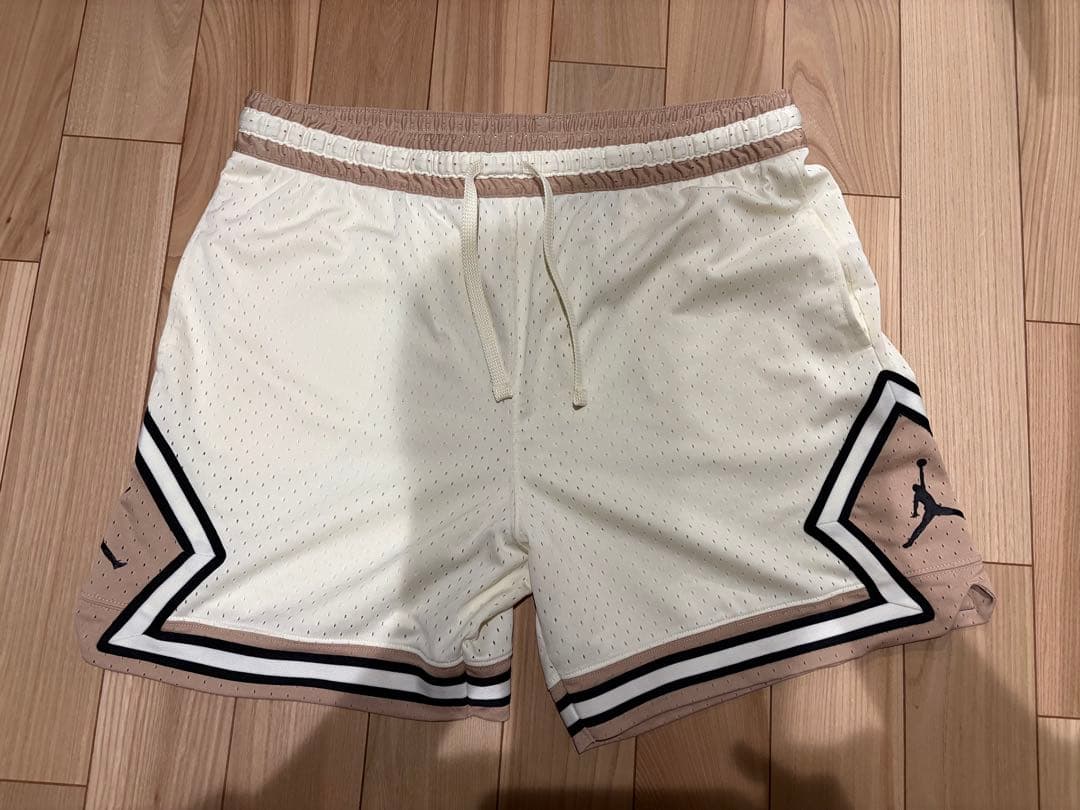 ナイキ ジョーダン ダイヤモンド ショートパンツ 3XL セイルカラー 即完売