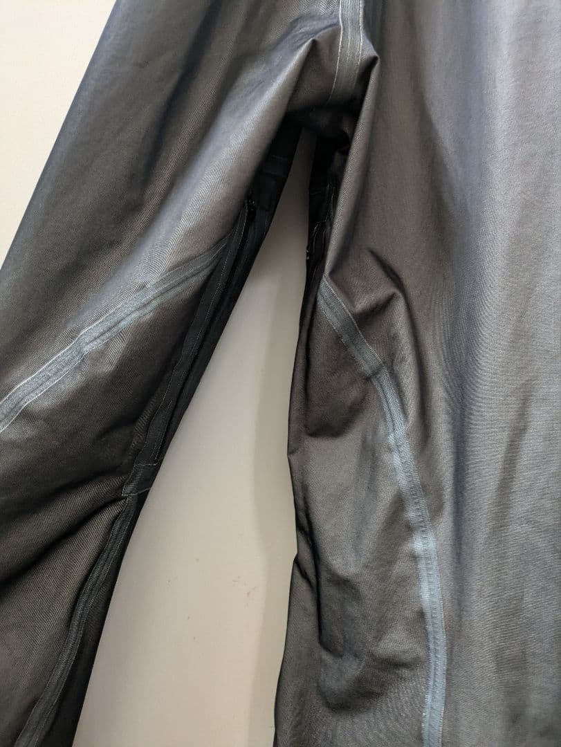 GOLDWIN　GORE-TEX3L（3レイヤー）ビブパンツ　Mサイズ