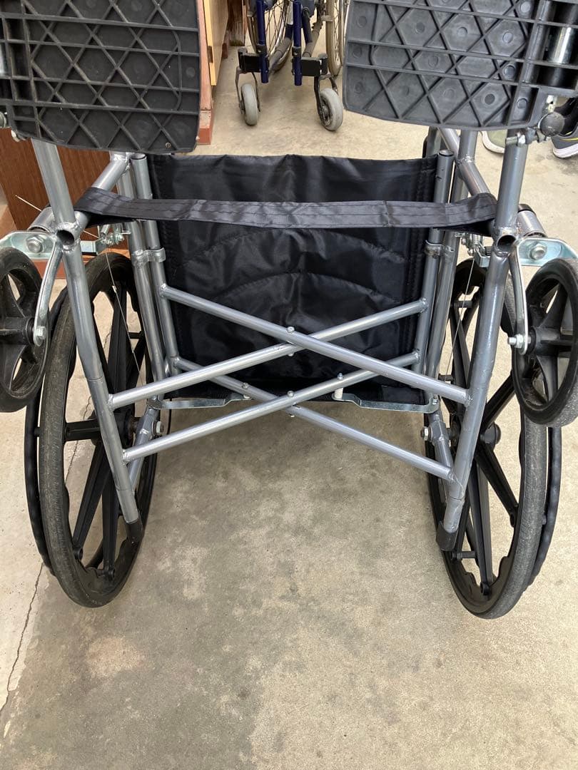 訳あり 車椅子 ブラック 折りたたみ ノーパンク アルミ 右ブレーキ不可 サビ有
