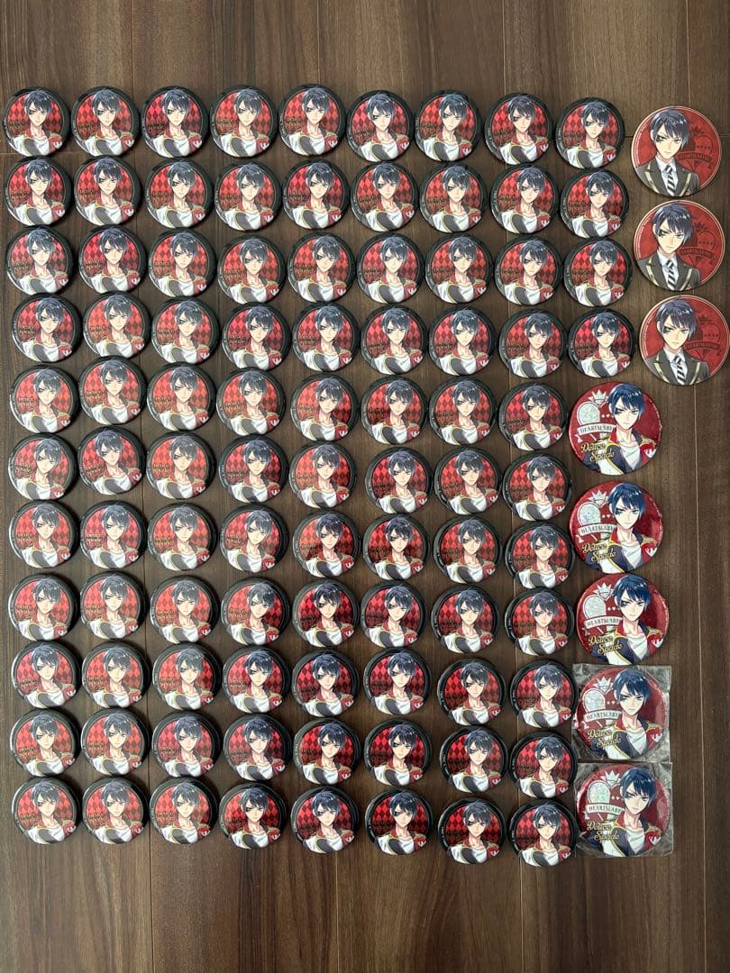 ツイステ　デュース・スペード缶バッジ100個まとめ売りセット