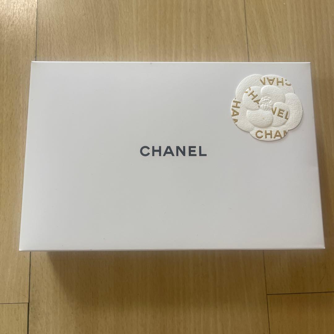 CHANEL シャネル クリスマスコフレ ポーチ 2024 ホリデー