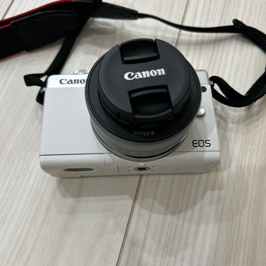Canon EOS M100 ダブルレンズキット ホワイト