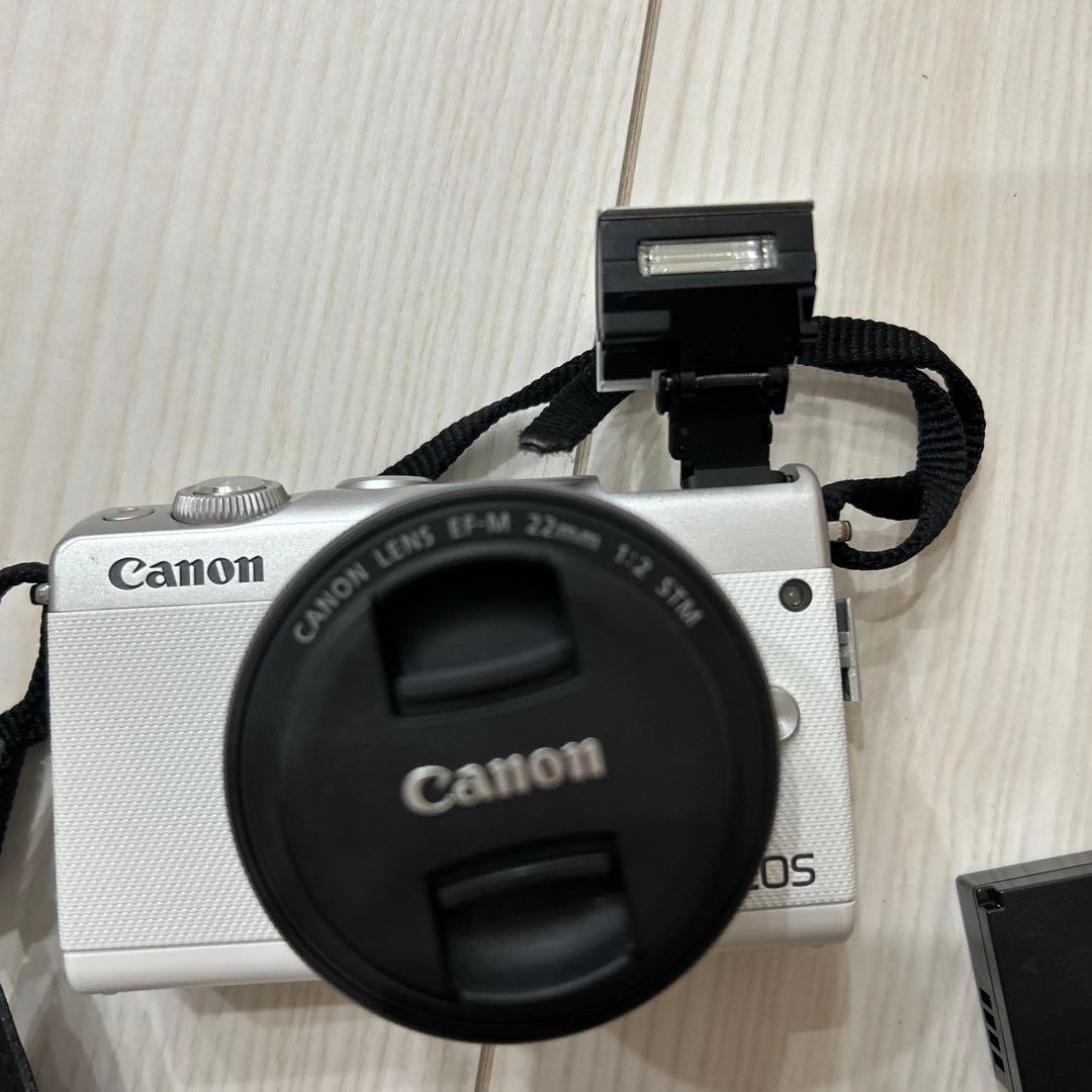 Canon EOS M100 ダブルレンズキット ホワイト