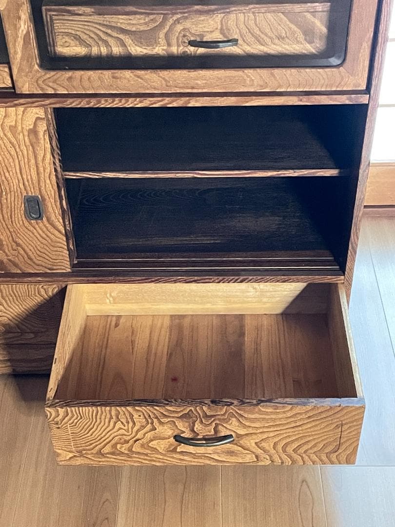 【昭和レトロ】 木製食器棚｜幅88cm｜ガラス引き戸付き｜飾り棚／収納棚｜天然木