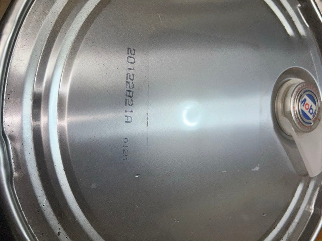 Mobil 1 0W-40 エンジンオイル20リッター