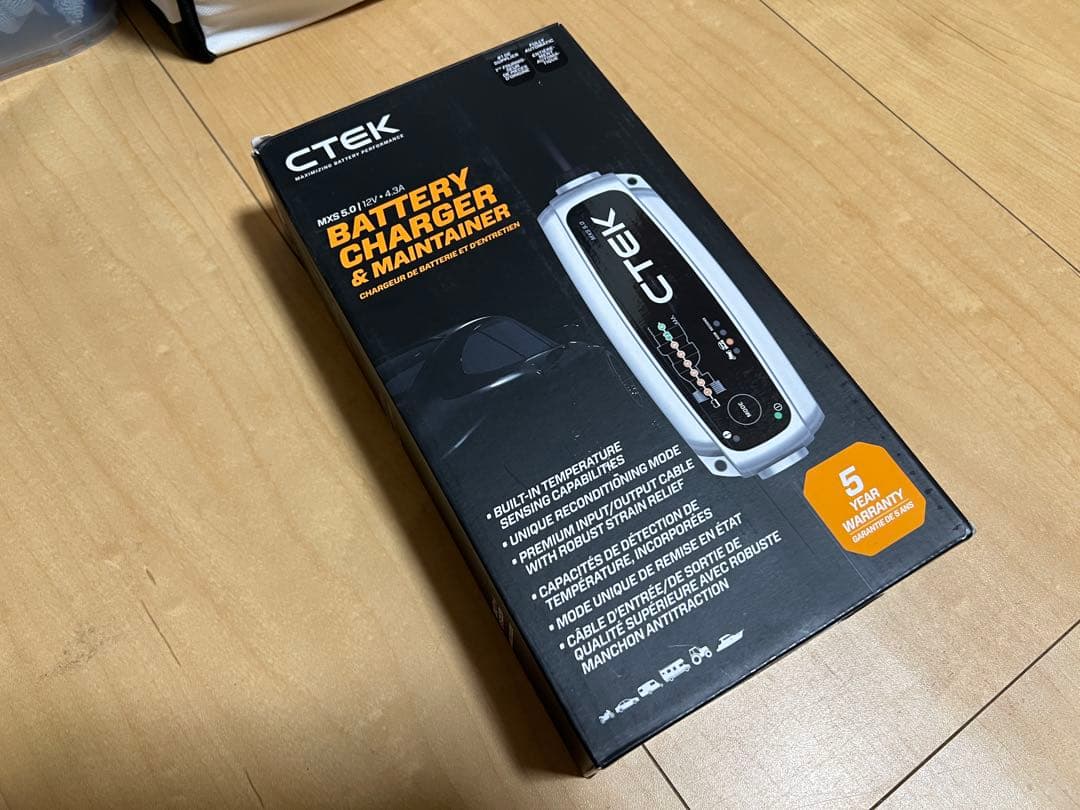 【R】CTEK MXS 5.0 バッテリーチャージャー & メンテナー