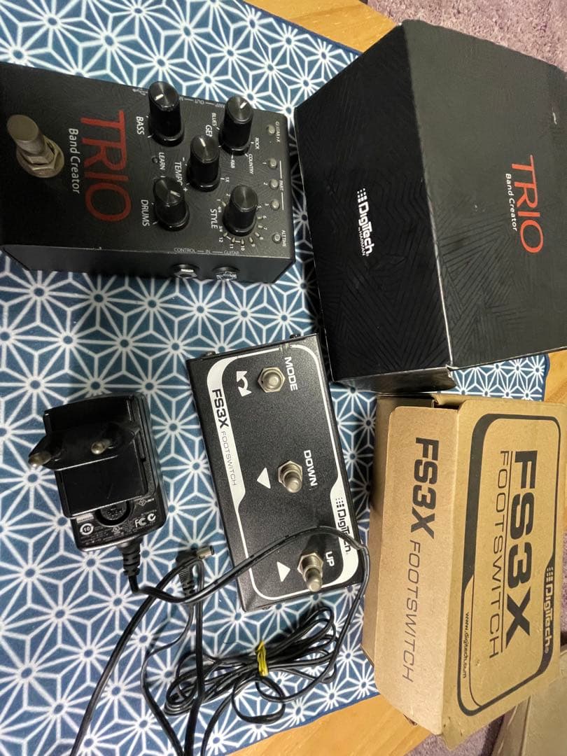 ギター DigiTech TRIO Band Creator + FS3X