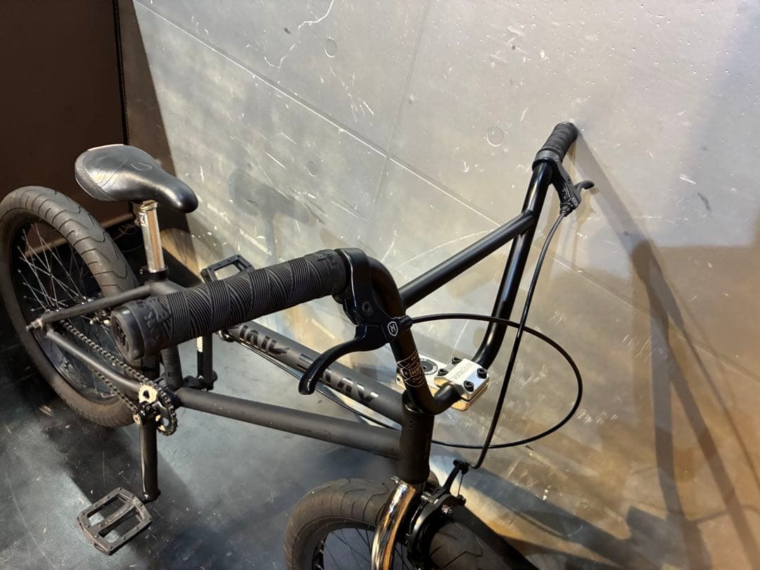 G13 中古BMX KINK BMX LAUNCH マットブラック 20インチ