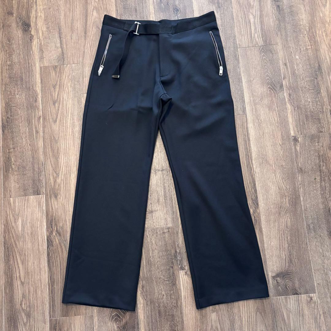 DIESEL ディーゼル　ベルベットストレートパンツ　A06687 0JKKP