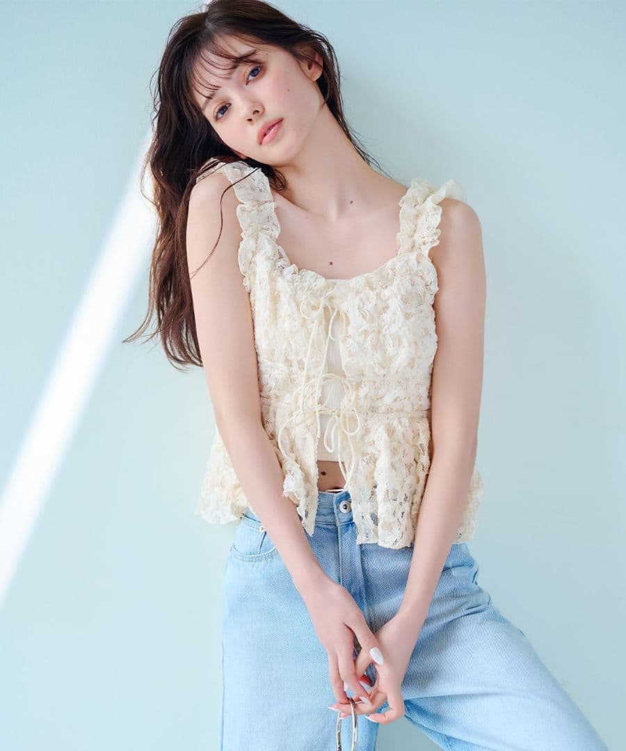 完売色　ココディール　新品タグ付　フリルキャミペプラムブラウス　アイボリー