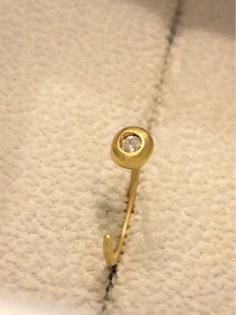 blanc iris ブランイリス 18kYG ダイヤモンドピアス