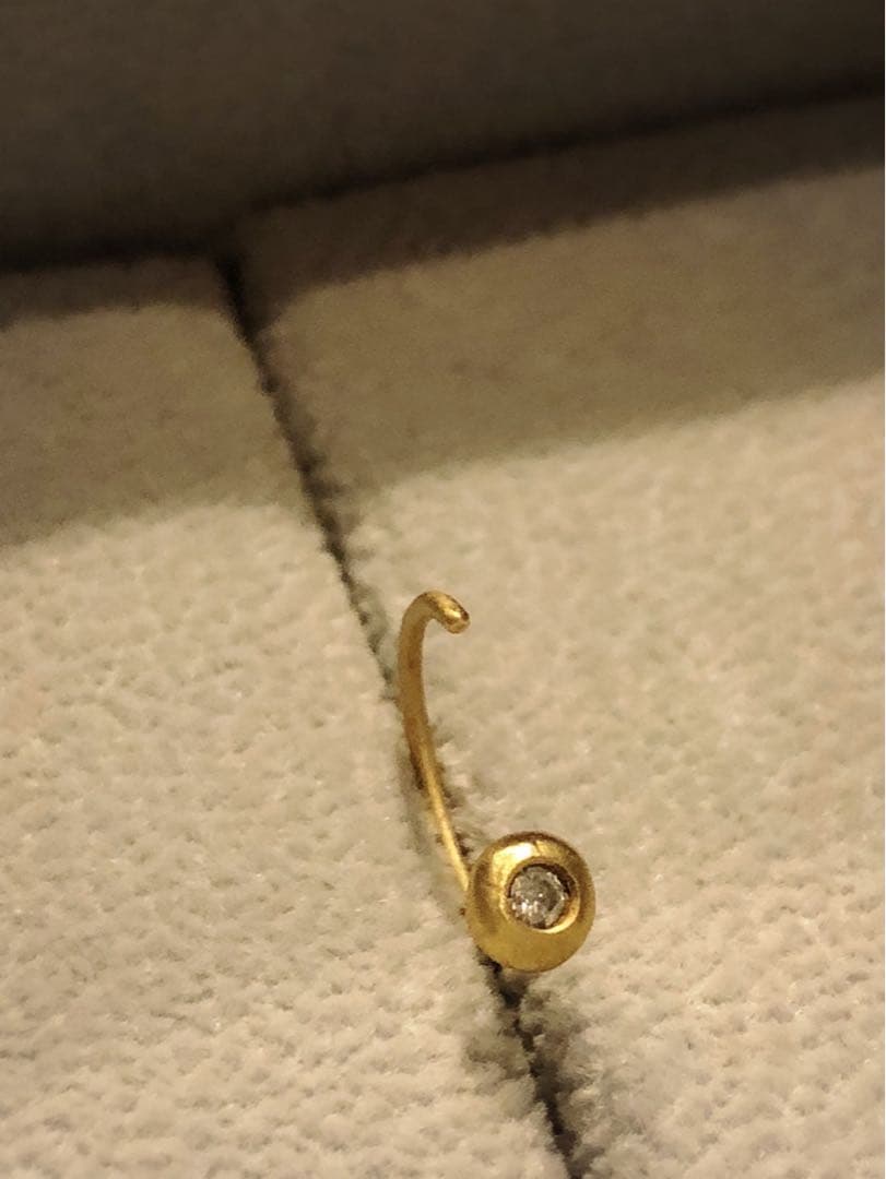 blanc iris ブランイリス 18kYG ダイヤモンドピアス