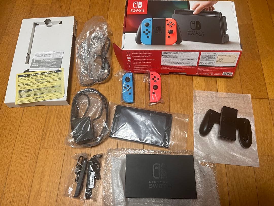 Nintendo Switch 本体 赤青ジョイコン