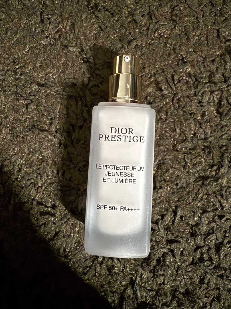 ディオール プレステージ ホワイト ル プロテクターUVルミエール シアーグロー