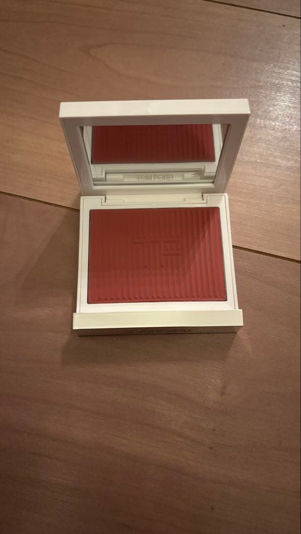 未使用‼️おまけ付きTOM FORD 冬の紅 パウダーチーク ホリデー限定