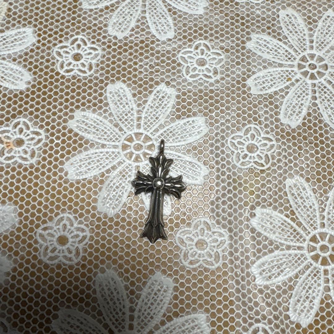 yoshi クロムハーツ ダブルCHクロスチャーム