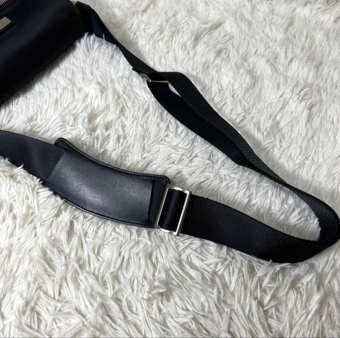 【良品】Burberry バーバリー　ショルダーバッグ　ナイロン　ブラック　黒