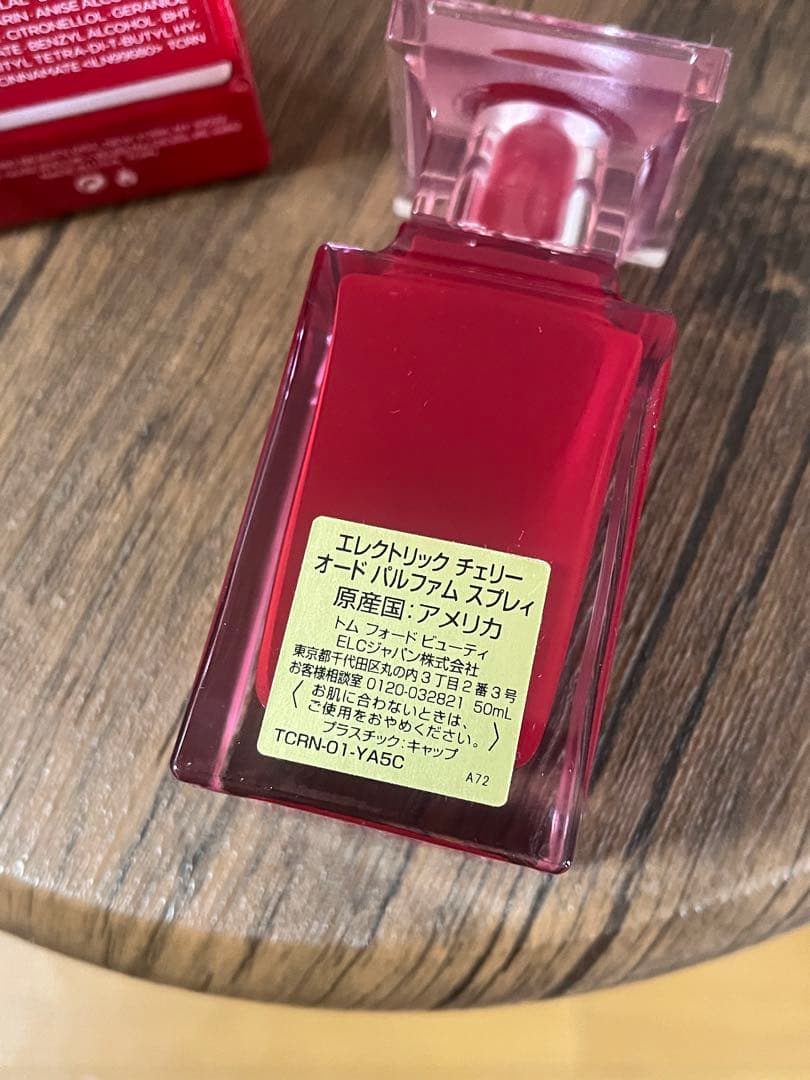 香水(女性用) TOM FORD ELECTRIC CHERRY 50mL