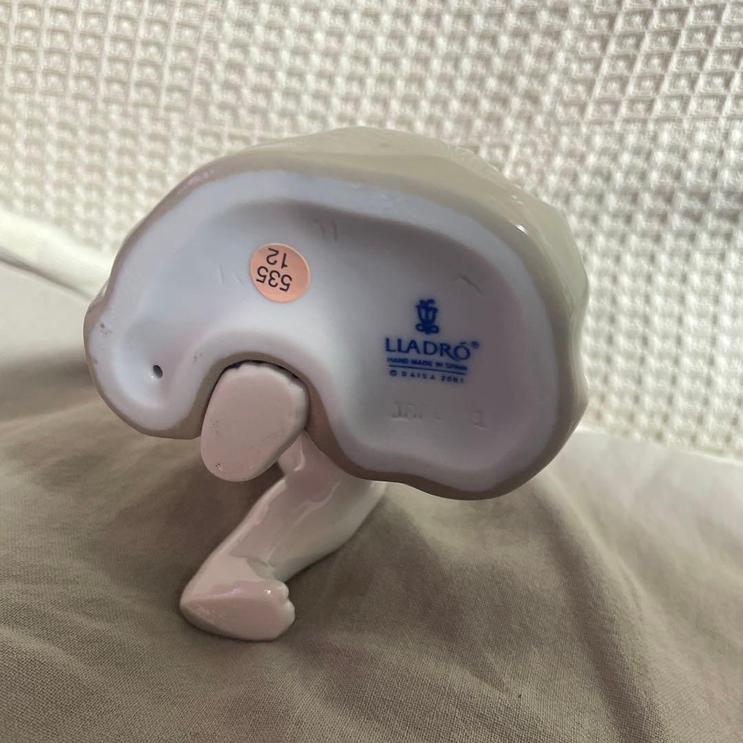 LLADRO 月に座る子供の像 6848