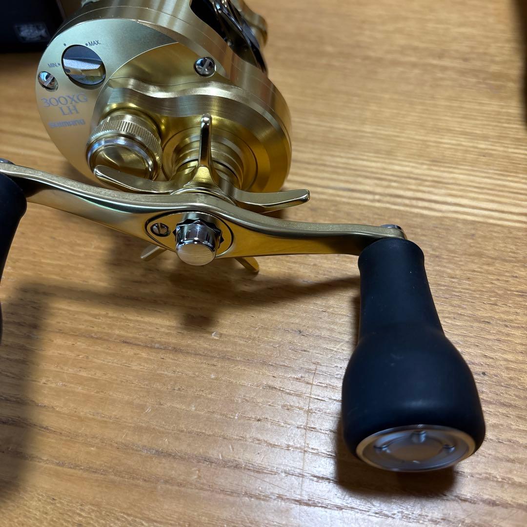 シマノ 23カルカッタコンクエストMD 300XGLH