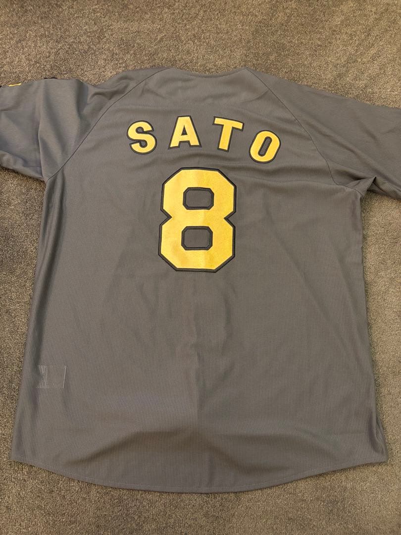 【MVP】阪神タイガース ブラックダイナマイトシリーズユニフォーム 佐藤輝明選手