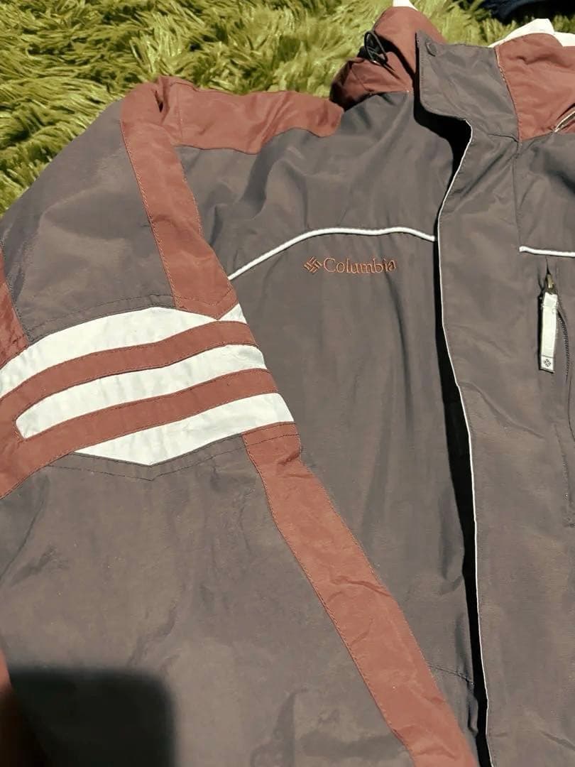 【即※】【Columbia】フード付き厚手ナイロンジャケット【コロンビア】