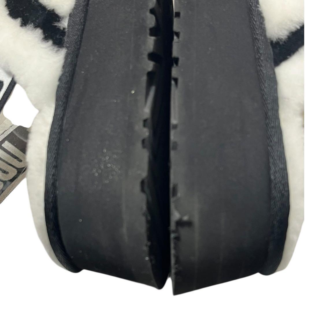 美品　アグ　UGG ディスコクロススライド　サンダル　ファー　25cm 白　黒