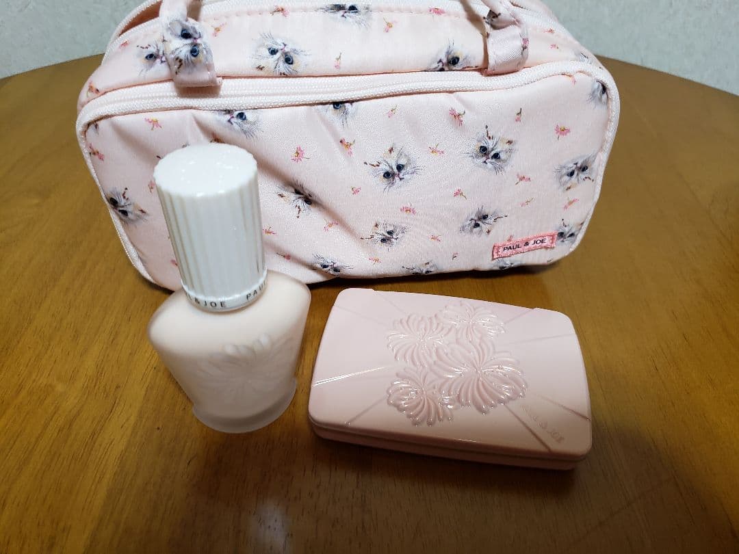 Paul & JOE 下地、ファンデーション