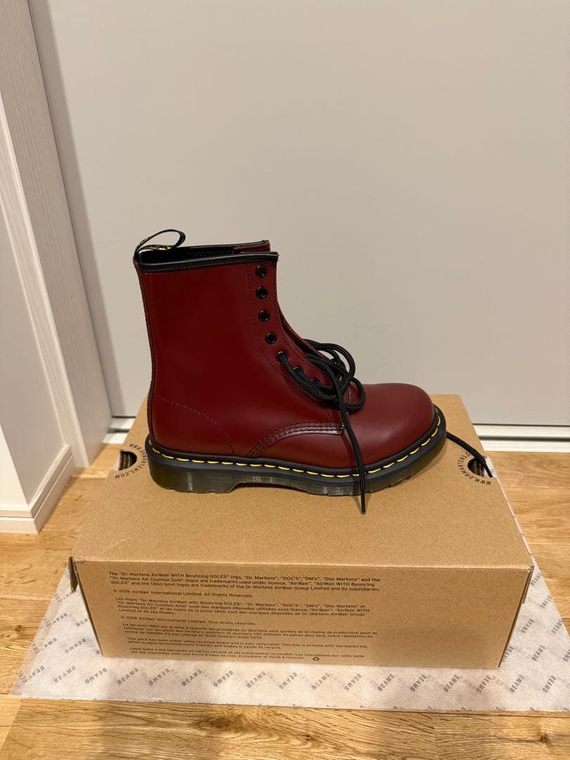 【新品】Dr.マーチン1460 8ホールレザーレースアップブーツ/チェリーレッド