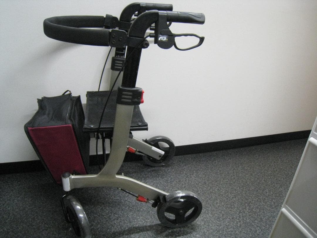 介護用品 歩行車 リトルターン ハイタイプ アロン化成 安寿 リハビリ ③