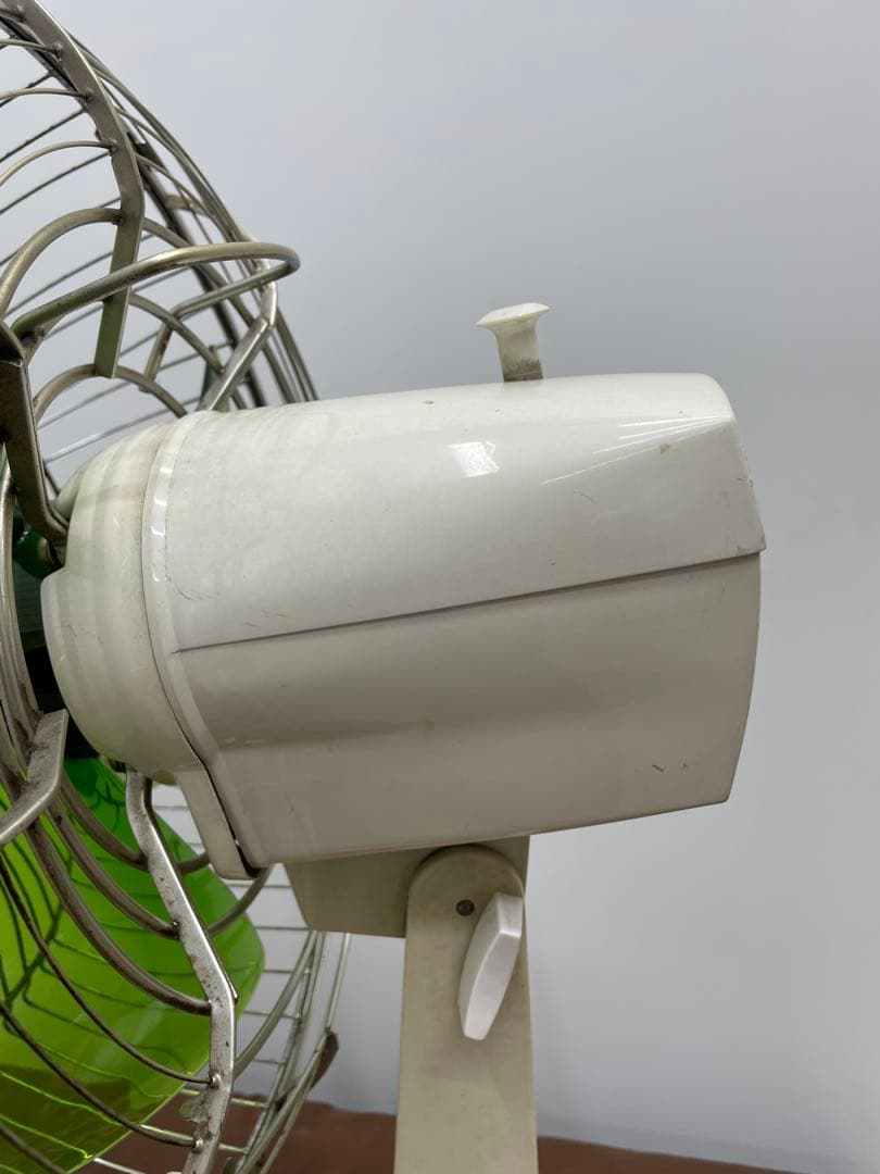 動確済品 昭和レトロHITACHI 卓上扇風機 D-670 緑色