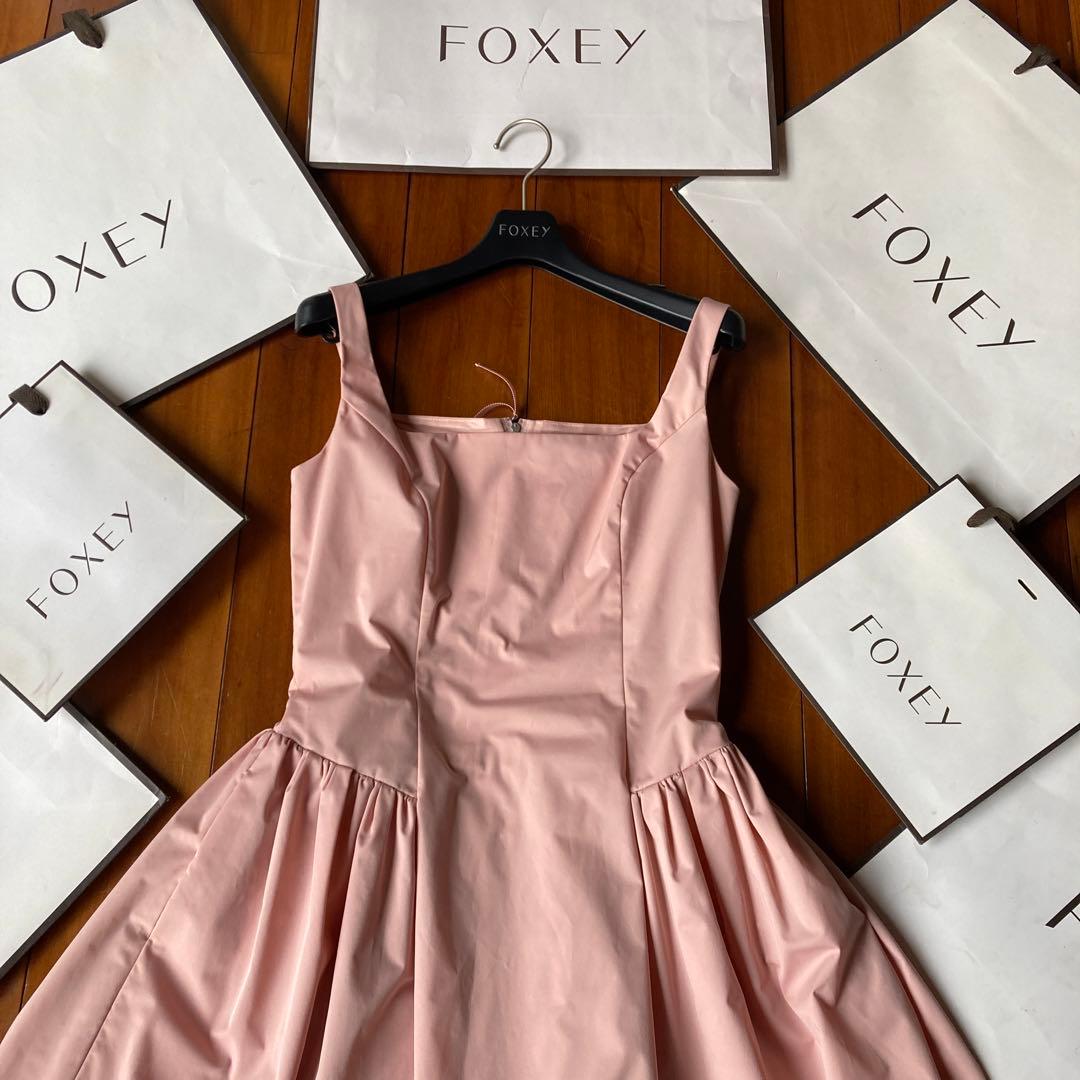 ♡専用美品♡フォクシー　エアリータックワンピース　ドレス　40号