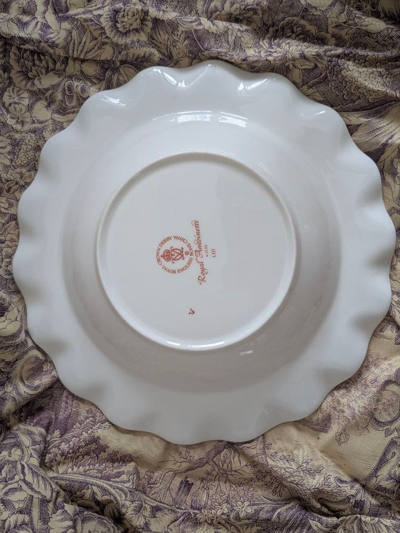 No2.ロイヤルクラウンダービーロイヤルアントワネット26㎝未使用スーププレート