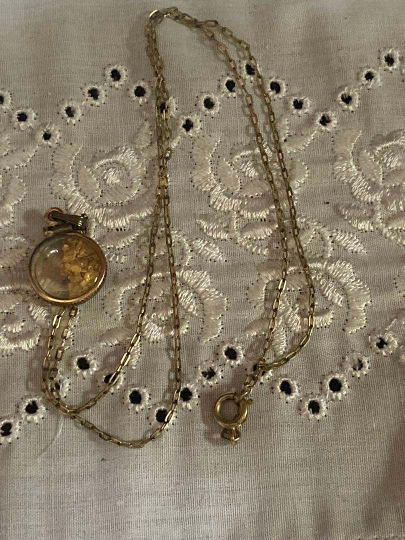 砂金入り丸型ペンダントネックレス