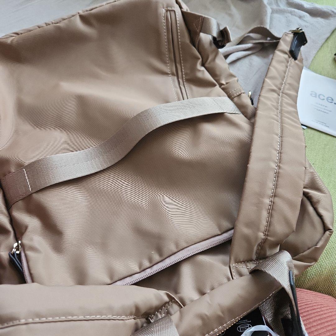 ビジネス　リュック　 定期入れ付き　ace.　エース　ベージュ