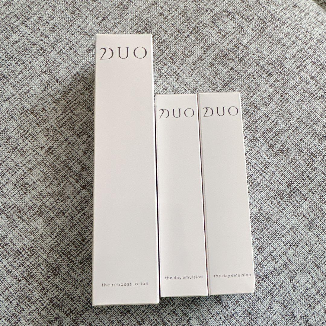 【新品未使用】DUO ザ リブーストローションa /ザ デイエマルジョンセット