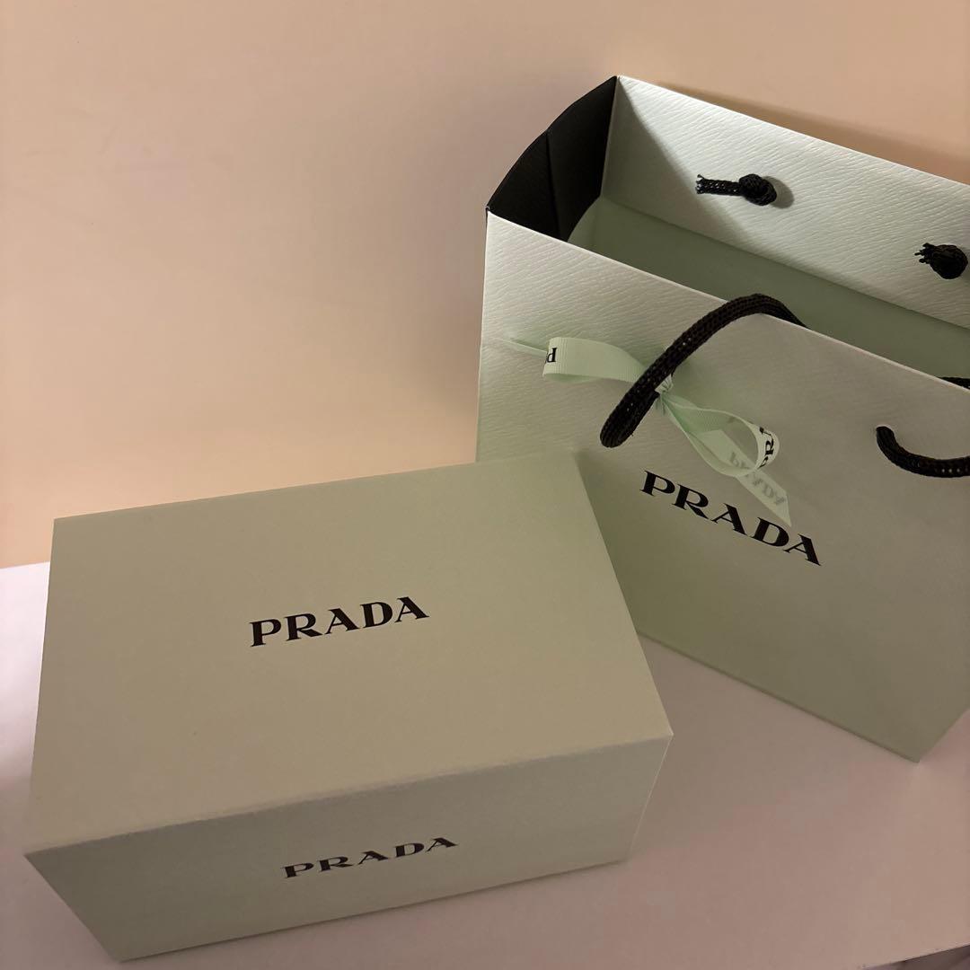 【最終値下げ】PRADAギフトセット