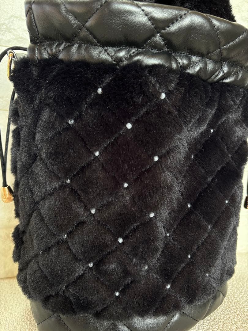 あ*こ様 コヤンイサムチョン　丸底巾着ファーバッグ　ルミちゃん　ピンクうさちゃん