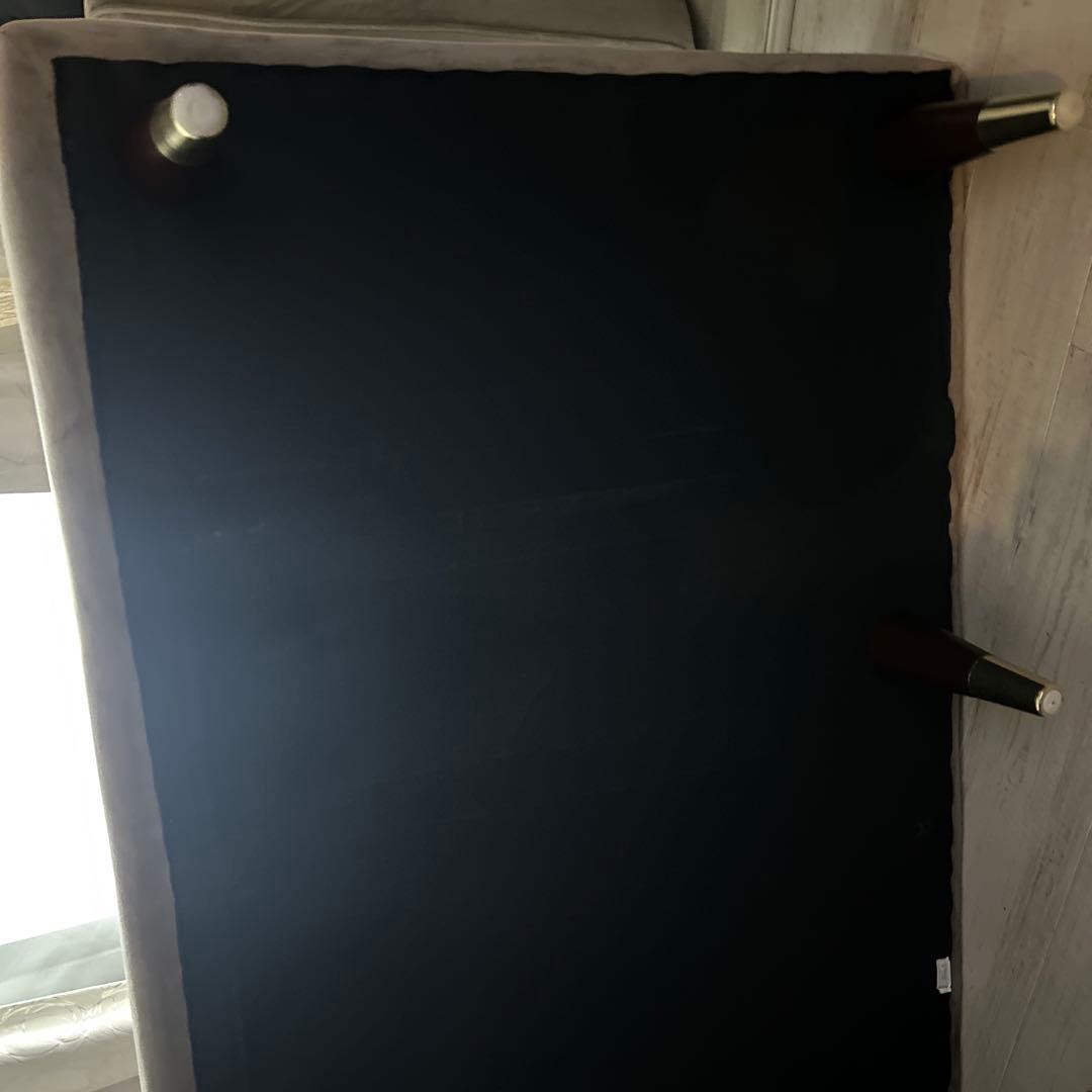 【12月27日まで出品予定】LOWYA グレー ベルベット ボタン留めソファ