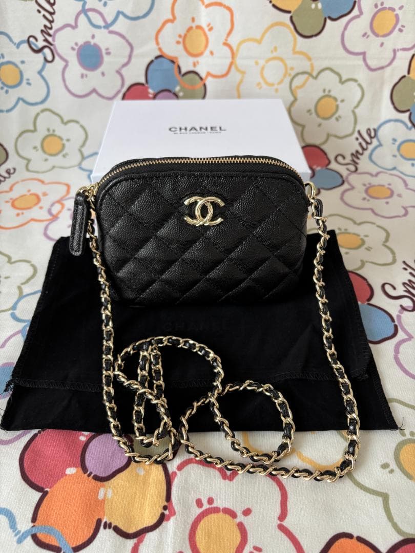 自家保管！シェル型 ブラック ショルダーバッグ