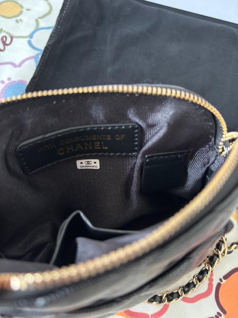 自家保管！シェル型 ブラック ショルダーバッグ