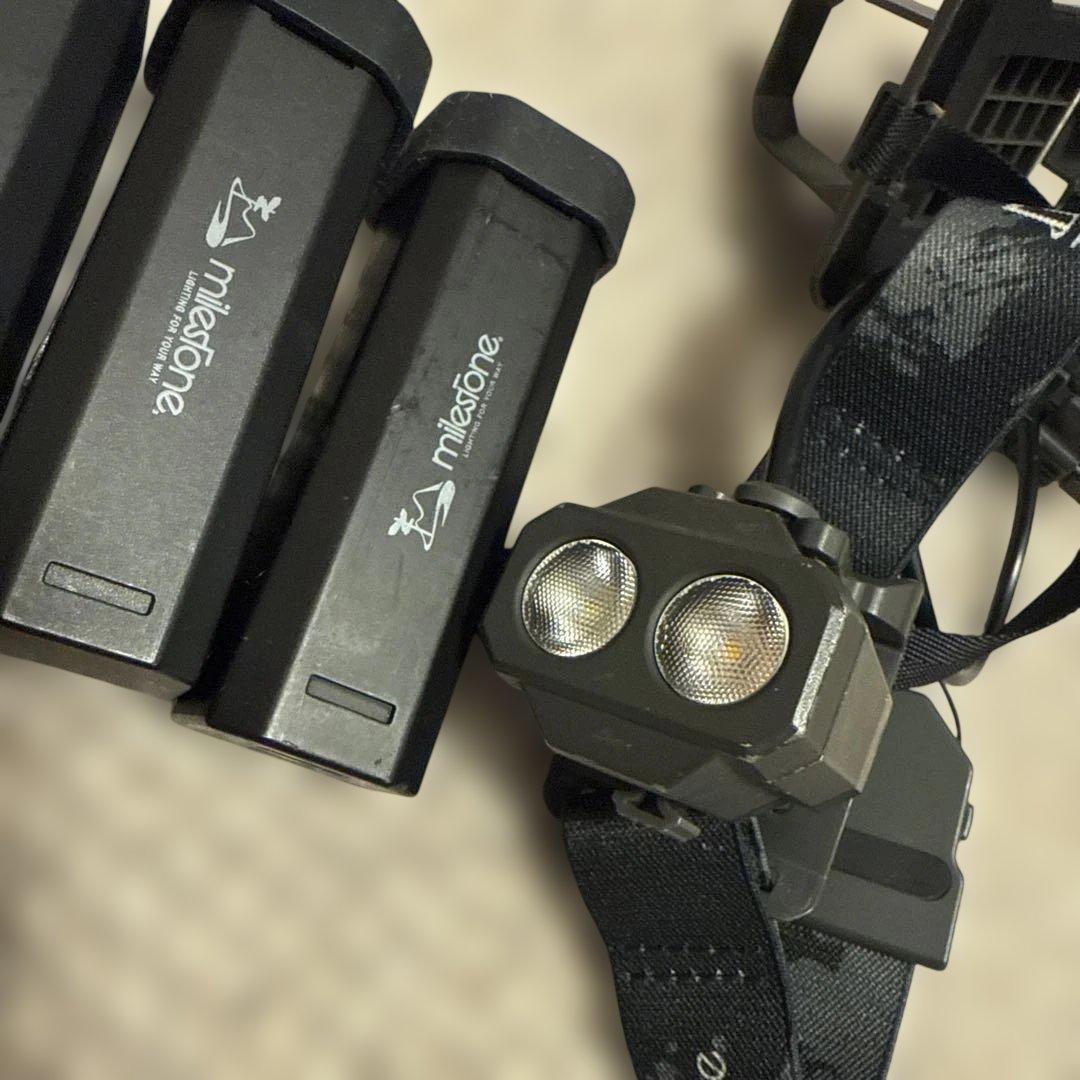マイルストーンヘッドライト　トレイルマスター　バッテリー3個付