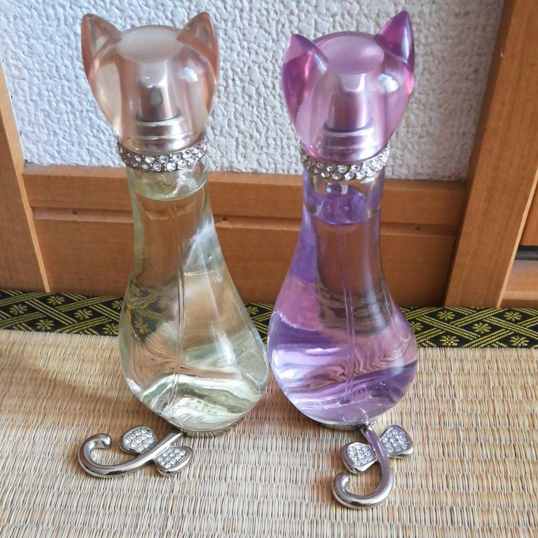 猫ボトルの香水