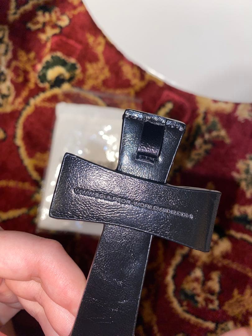 Sculptor Cross Leather Strap Wallet ブラック