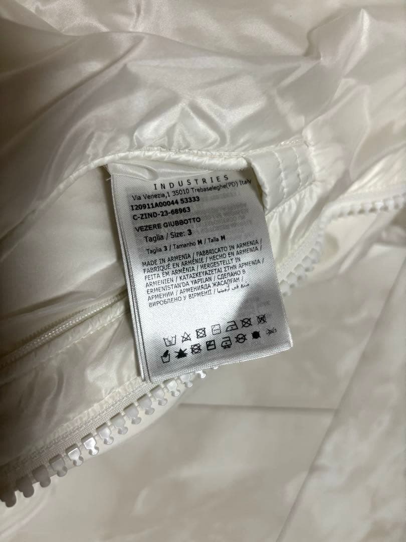 ジャケット・アウター MONCLER VEZERE