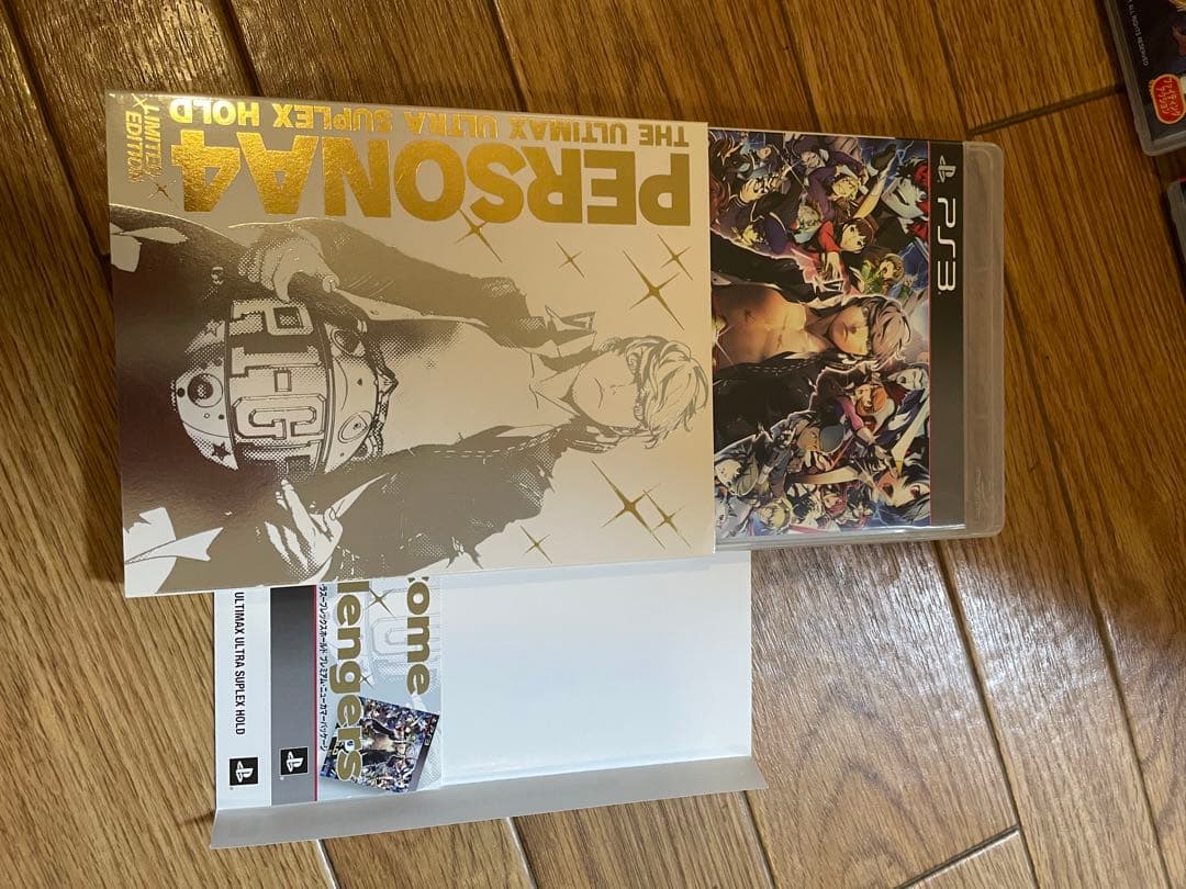 ps3本体　コントローラー3つ　美品ゲーム13本　縦置き台座あり