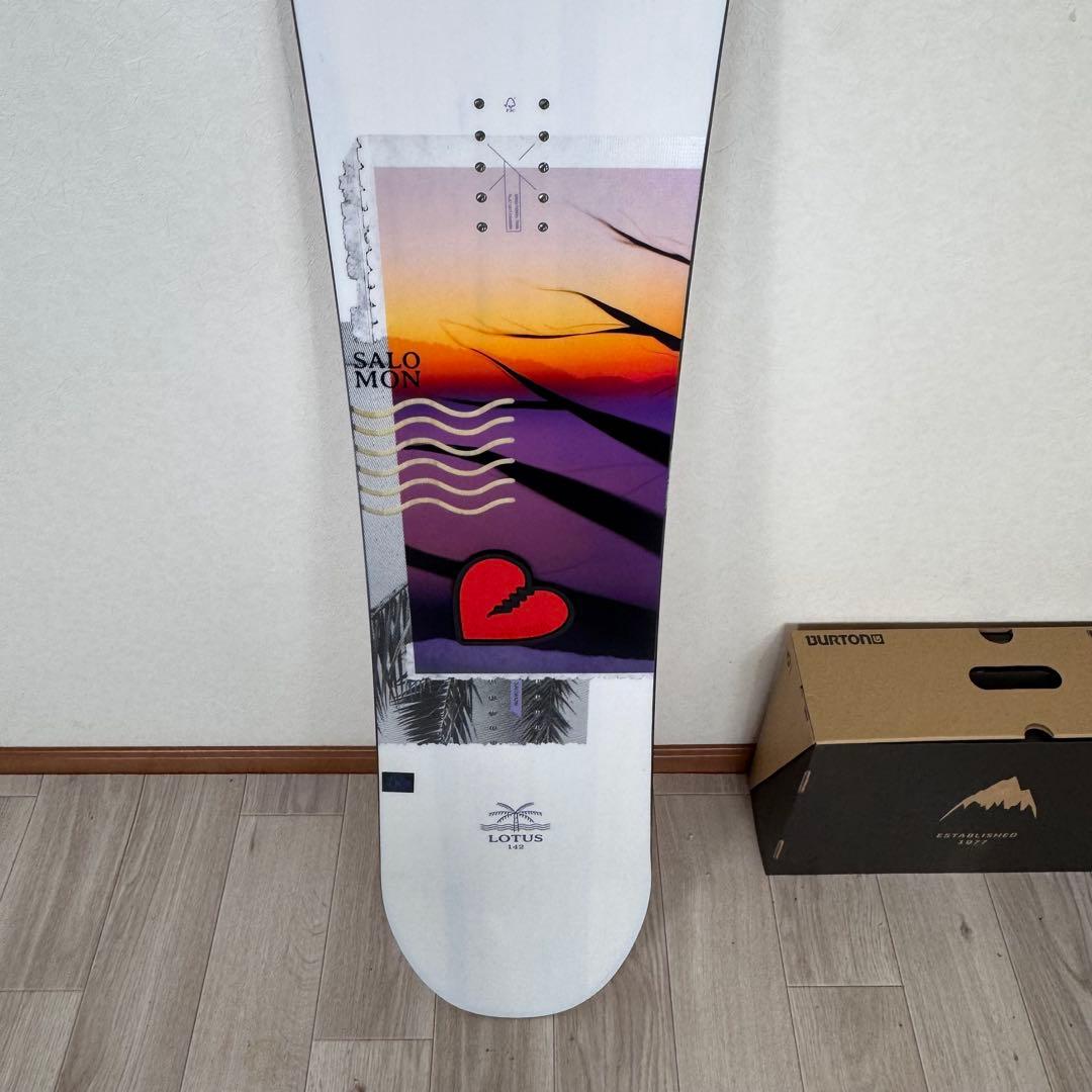 【極美品】SALOMON LOTUS 142cm スノーボード