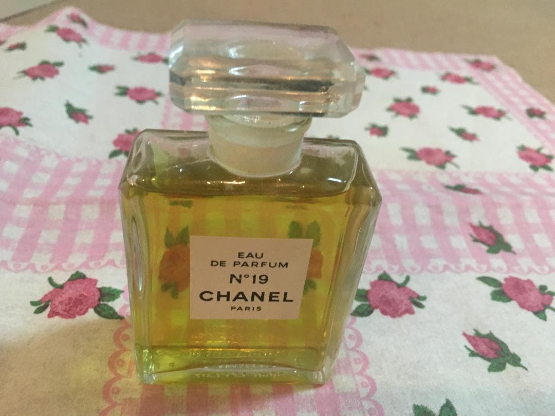 即日配達！　シャネルの１９番